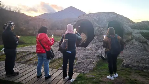 La Diputación adjudica a Visual Crea Taller Audiovisual una acción promocional con creadores de contenido para poner en valor el Camino de Santiago Francés .