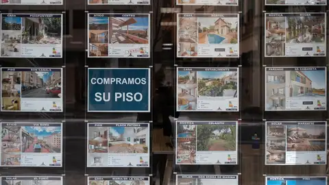 Anuncios de viviendas en venta en una inmobiliaria de Mallorca Anuncios de viviendas en venta en una inmobiliaria de Mallorca