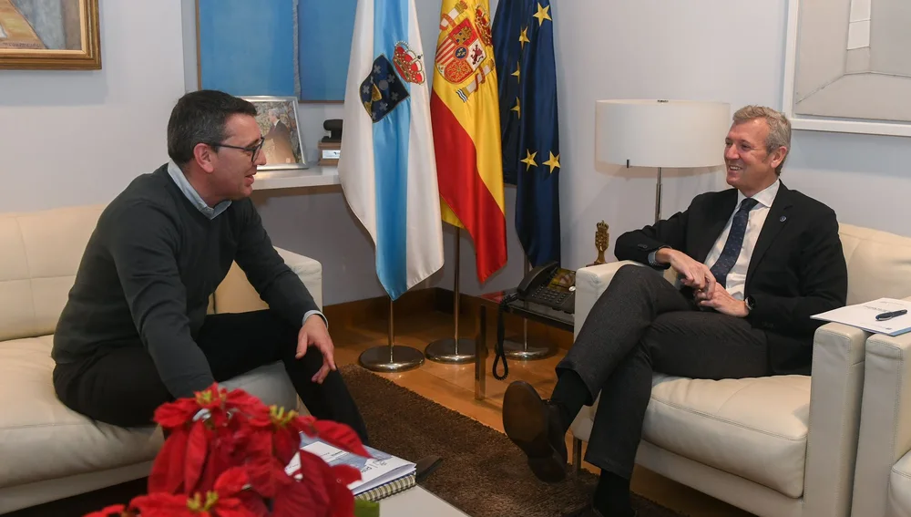 Alfonso Rueda confirma al alcalde de Ribadeo inversiones por 9 millones de euros. Alfonso Rueda confirma al alcalde de Ribadeo inversiones por 9 millones de euros.