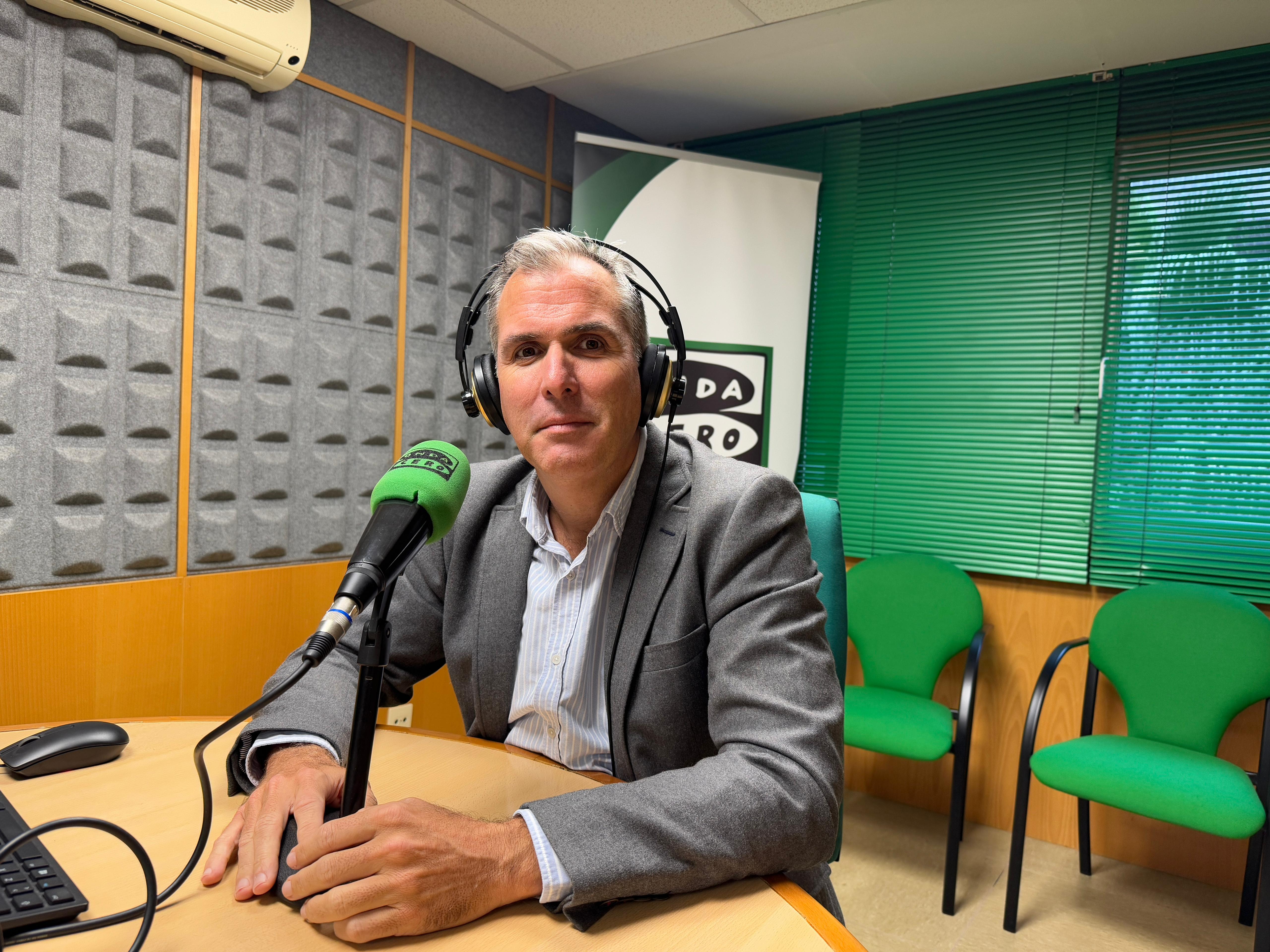 Rafa Domínguez: “Exigimos que Lores explique el sobrecoste del nuevo contrato de basuras para Pontevedra” Rafa Domínguez: “Exigimos que Lores explique el sobrecoste del nuevo contrato de basuras para Pontevedra”