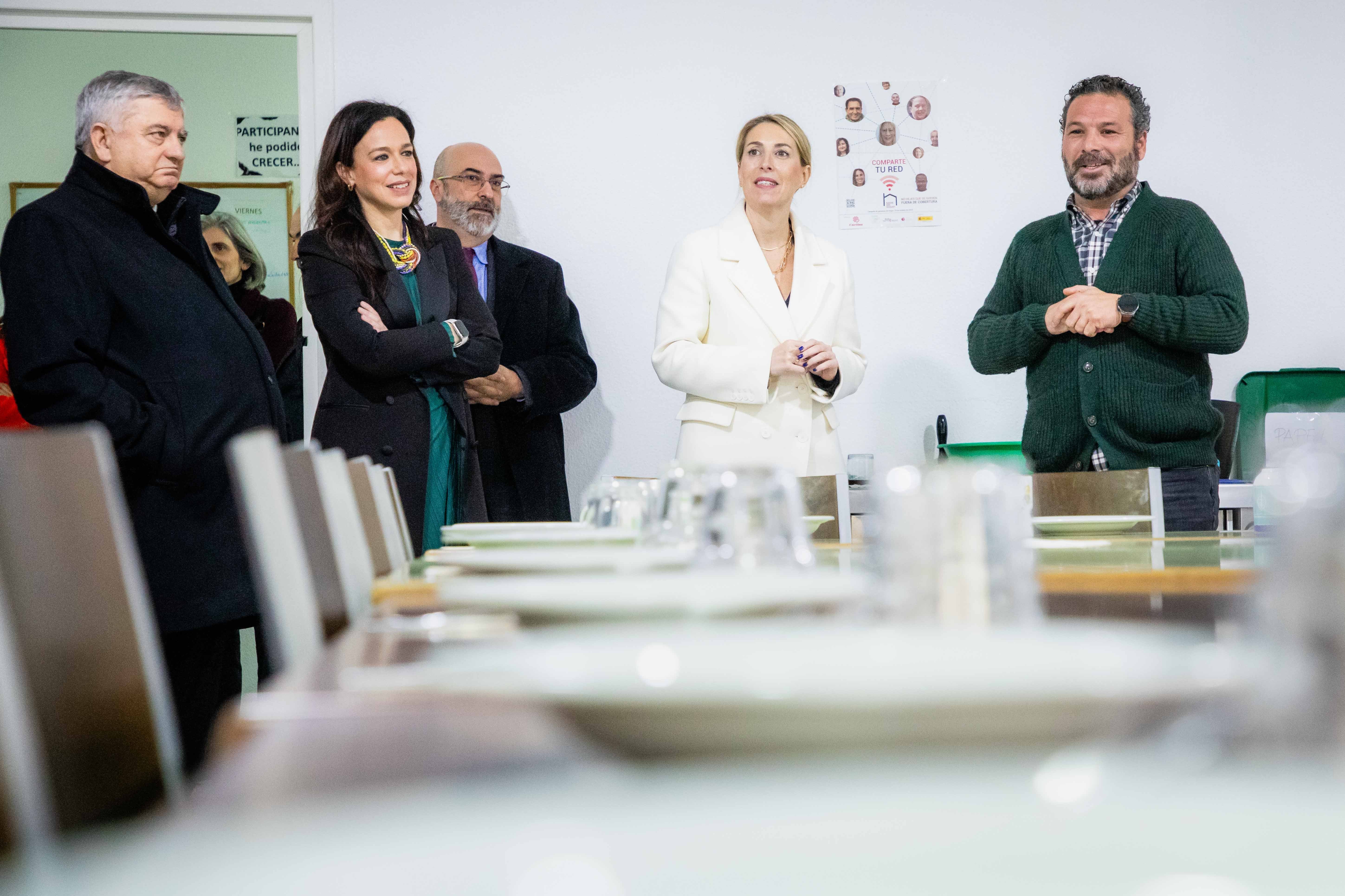 Guardiola conoce de primera mano la labor de Cáritas y califica su acción en favor de los vulnerables como un "faro de solidaridad" Guardiola conoce de primera mano la labor de Cáritas y califica su acción en favor de los vulnerables como un "faro de solidaridad"
