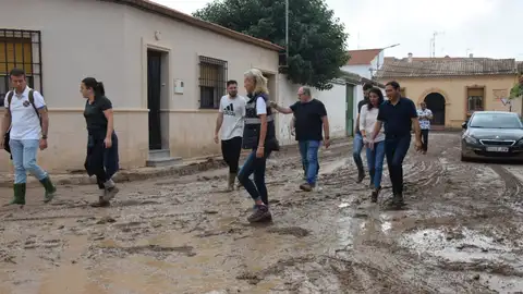 Martínez Chana, en su visita a Belmonte, que ha sufrido inundaciones en los últimos años Martínez Chana, en su visita a Belmonte, que ha sufrido inundaciones en los últimos años