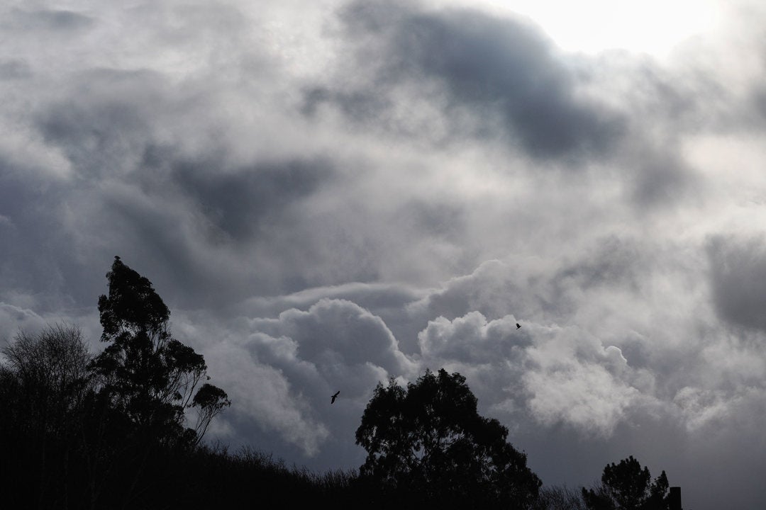 El viento y las olas ponen en aviso a una docena de provincias este jueves, cinco en nivel naranja por oleaje El viento y las olas ponen en aviso a una docena de provincias este jueves, cinco en nivel naranja por oleaje