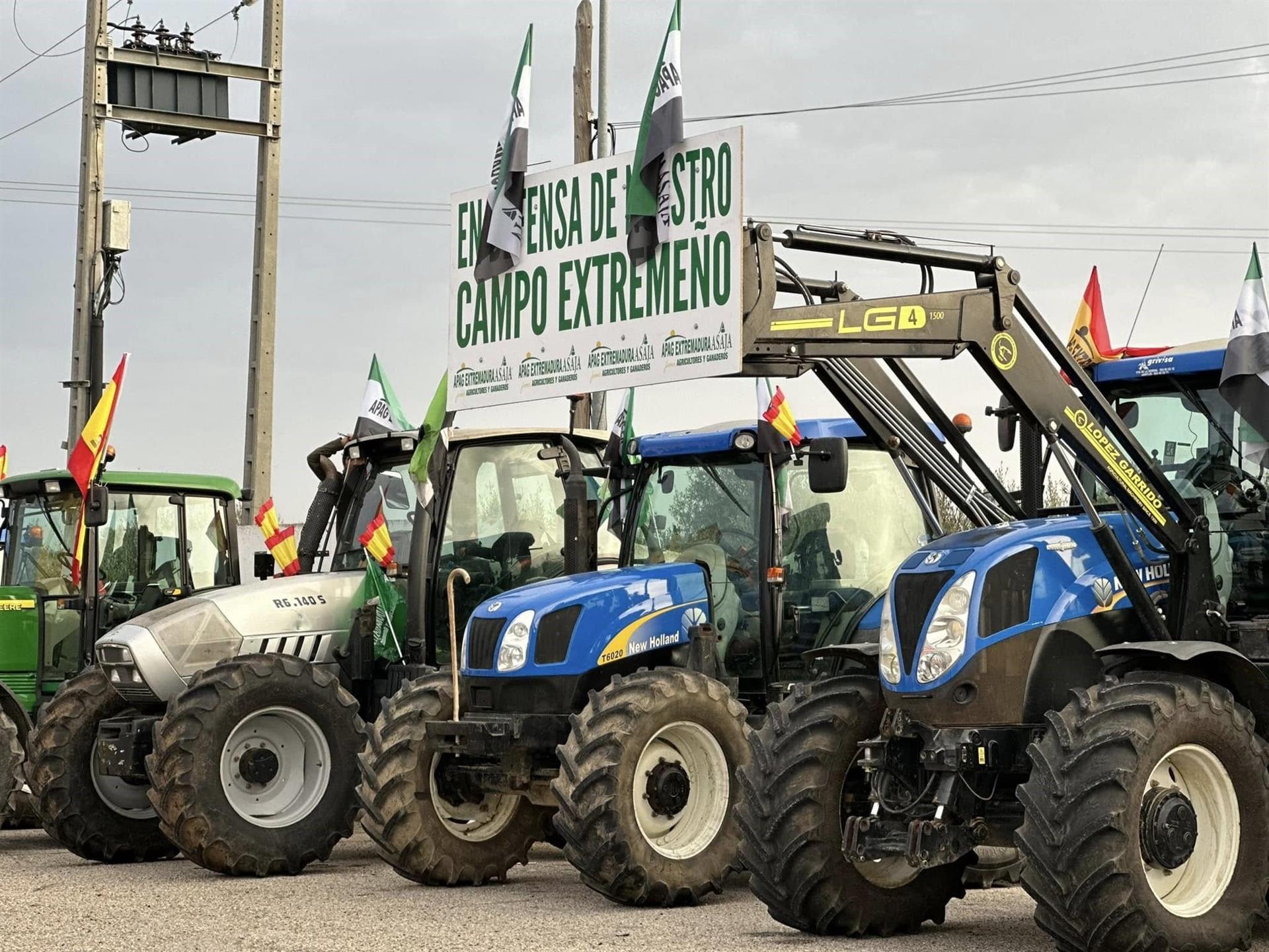 Apag Extremadura Asaja celebrará una tractorada el 16 de enero en contra de la Reserva de la Biosfera en la Siberia Apag Extremadura Asaja celebrará una tractorada el 16 de enero en contra de la Reserva de la Biosfera en la Siberia