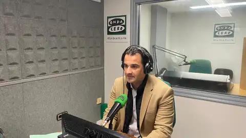 El alcalde de Torrevieja, Eduardo Dolón, en su última visita a los estudios de Onda Cero Vega Baja El alcalde de Torrevieja, Eduardo Dolón, en su última visita a los estudios de Onda Cero Vega Baja