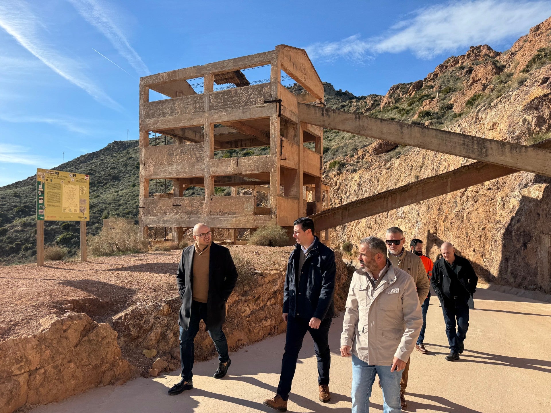 Ruta ciclopeatonal por los vestigios mineros de Níjar Ruta ciclopeatonal por los vestigios mineros de Níjar