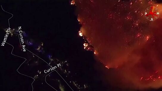 Los incendios de Los &Aacute;ngeles siguen sin control y dejan ya cinco muertos