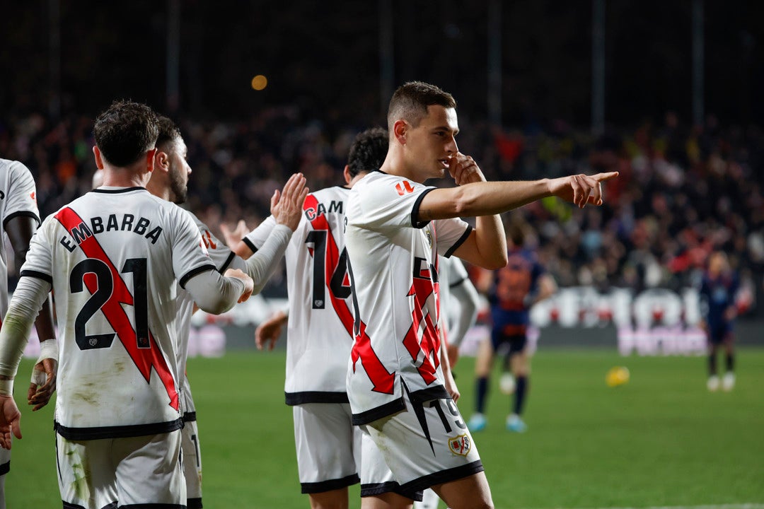 El Rayo se impulsa en la clasificación a costa del Celta El Rayo se impulsa en la clasificación a costa del Celta