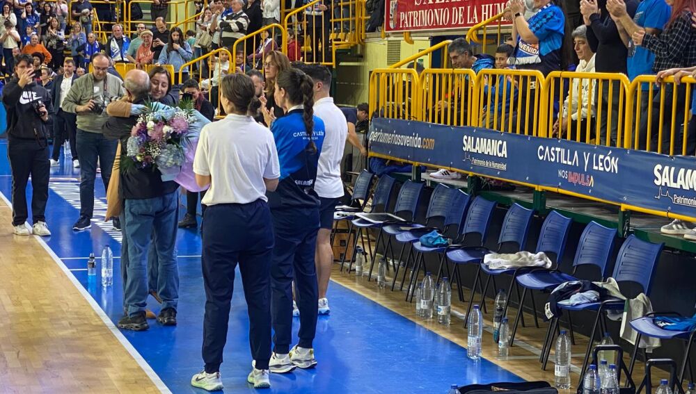 Complicidad con el médico de la primera plantilla, Carlos Moreno