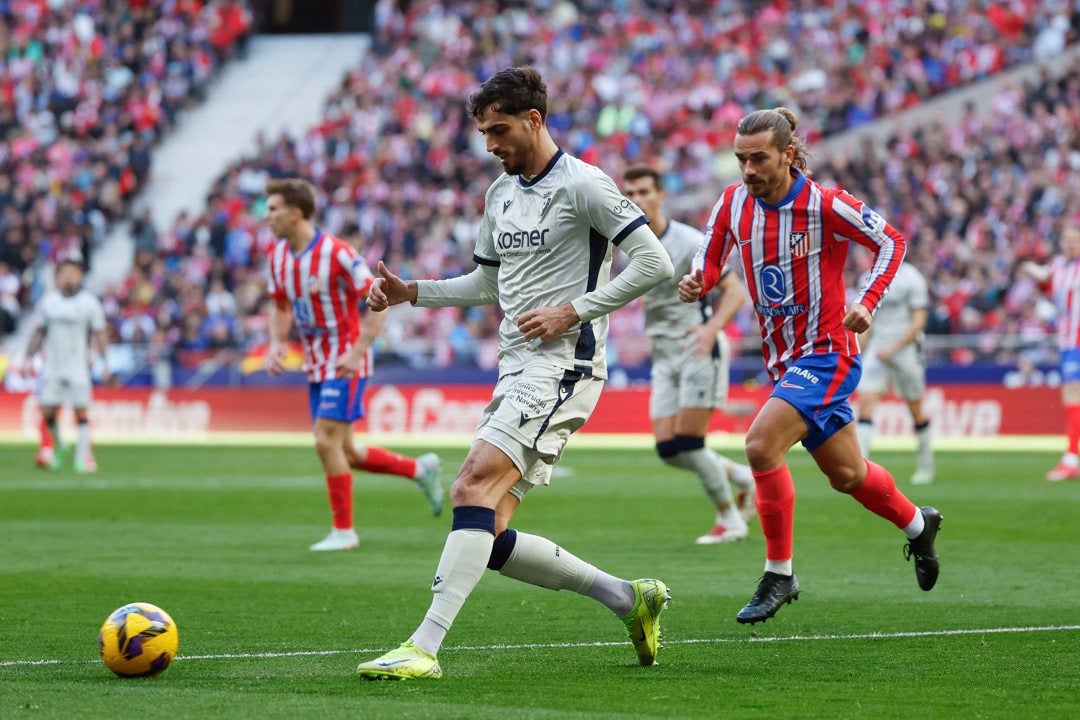 Osasuna cae por la mínima en el Metropolitano Osasuna cae por la mínima en el Metropolitano