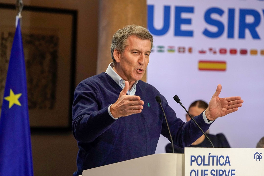 El PP se adelanta al anuncio de Sánchez sobre vivienda: las 10 "soluciones" de Feijóo para frenar la crisis El PP se adelanta al anuncio de Sánchez sobre vivienda: las 10 "soluciones" de Feijóo para frenar la crisis