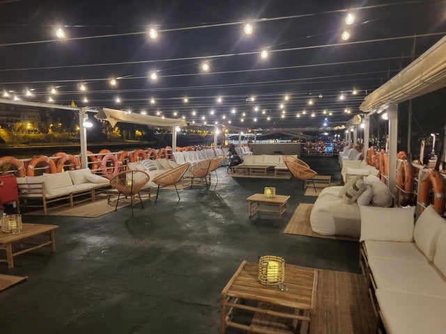 Winter Tourism Party: Una Noche Mágica en el Guadalquivir Winter Tourism Party: Una Noche Mágica en el Guadalquivir