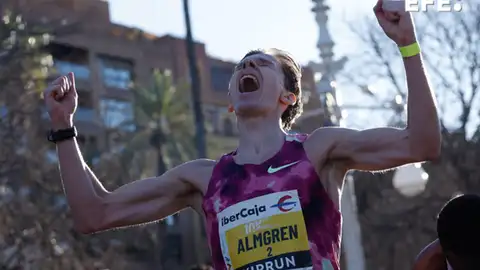 El atleta sueco Andreas Almgren se proclama vencedor la 17ª edición de la 10K Valencia Ibercaja by Kiprun. El atleta sueco Andreas Almgren se proclama vencedor la 17ª edición de la 10K Valencia Ibercaja by Kiprun.