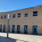 Aitor Larrabide: "La retirada de los vinilos del Rincón Hernandiano se ha hecho de manera unilateral y sin diálogo" Aitor Larrabide: "La retirada de los vinilos del Rincón Hernandiano se ha hecho de manera unilateral y sin diálogo"