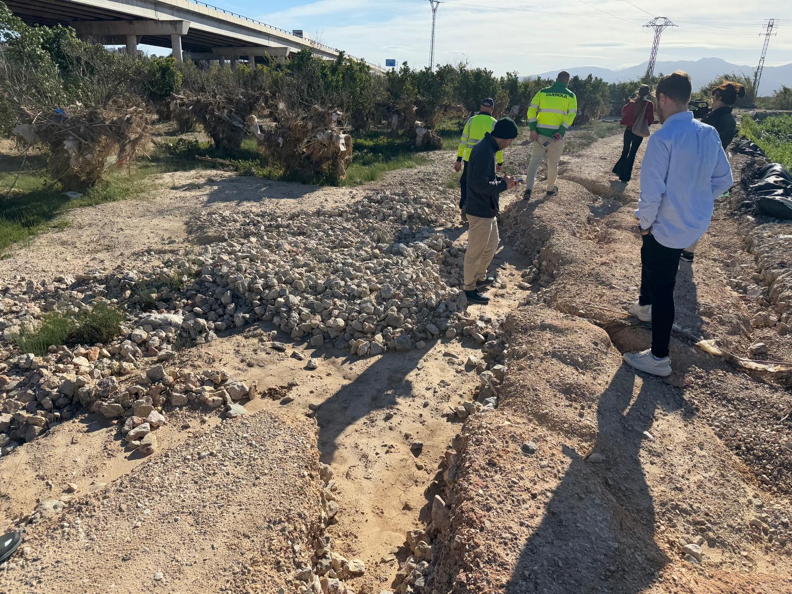 Técnicos de la Diputación y la Consellería de Agricultura visitan las zonas del término municipal de Sueca afectadas por la DANA Técnicos de la Diputación y la Consellería de Agricultura visitan las zonas del término municipal de Sueca afectadas por la DANA