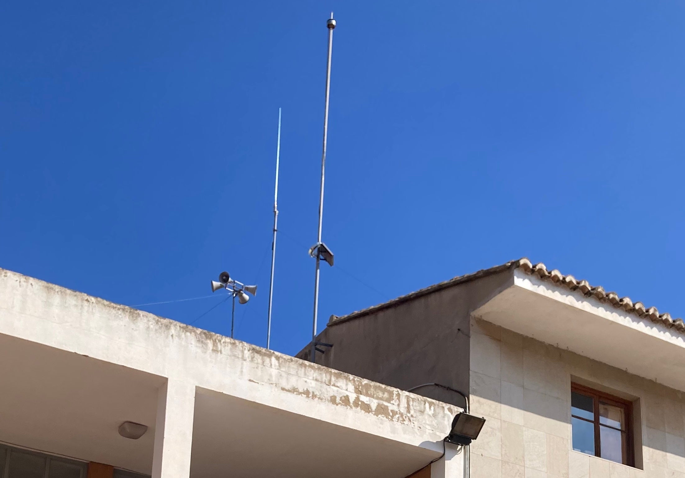 Benifairó de les Valls renueva los tres pararrayos ubicados en el municipio Benifairó de les Valls renueva los tres pararrayos ubicados en el municipio