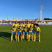 Equipo titular del Orihuela CF en su partido ante el San Fernando CD