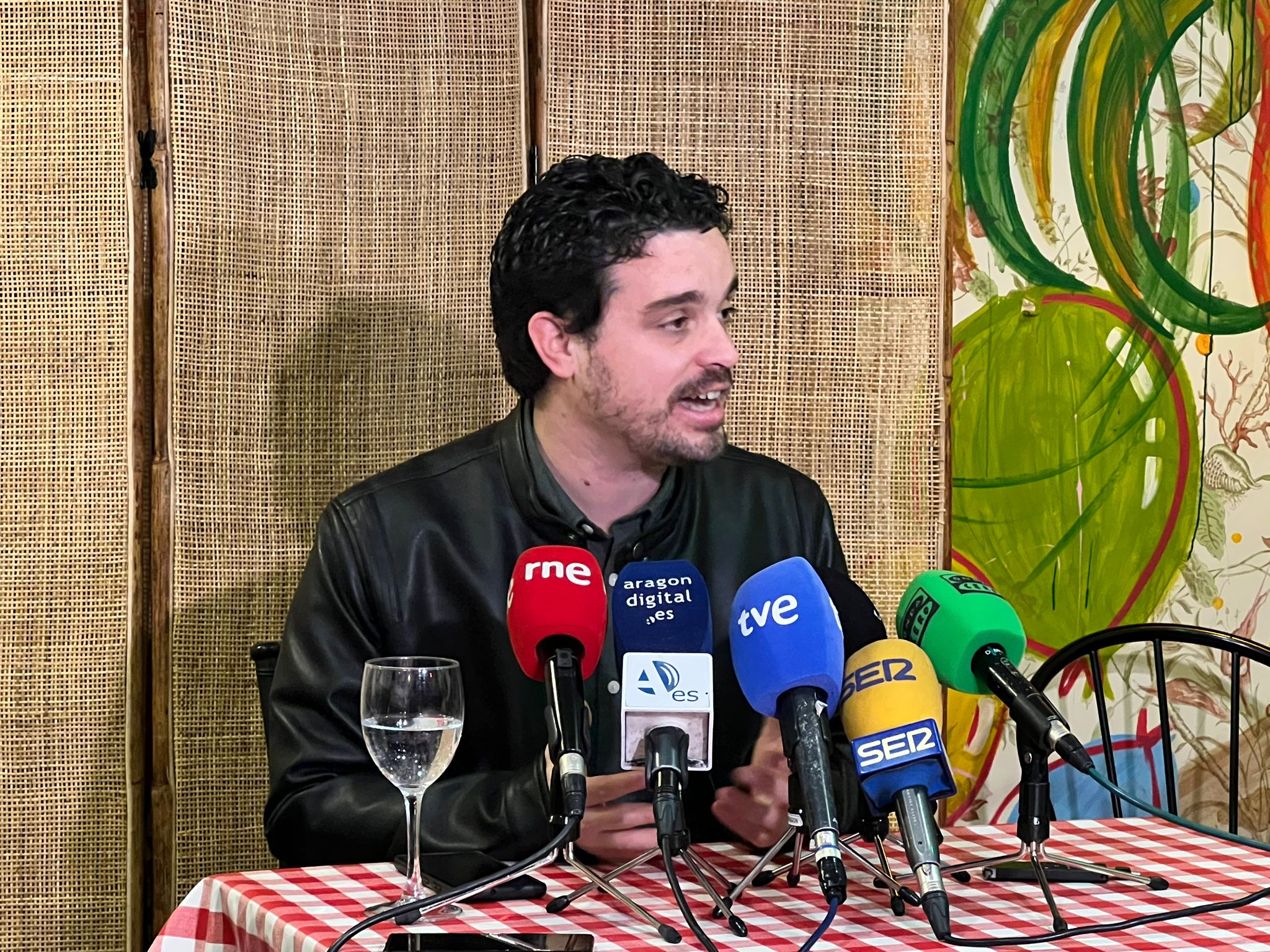 Villagrasa no descarta una candidatura conjunta con Pilar Alegría Villagrasa no descarta una candidatura conjunta con Pilar Alegría