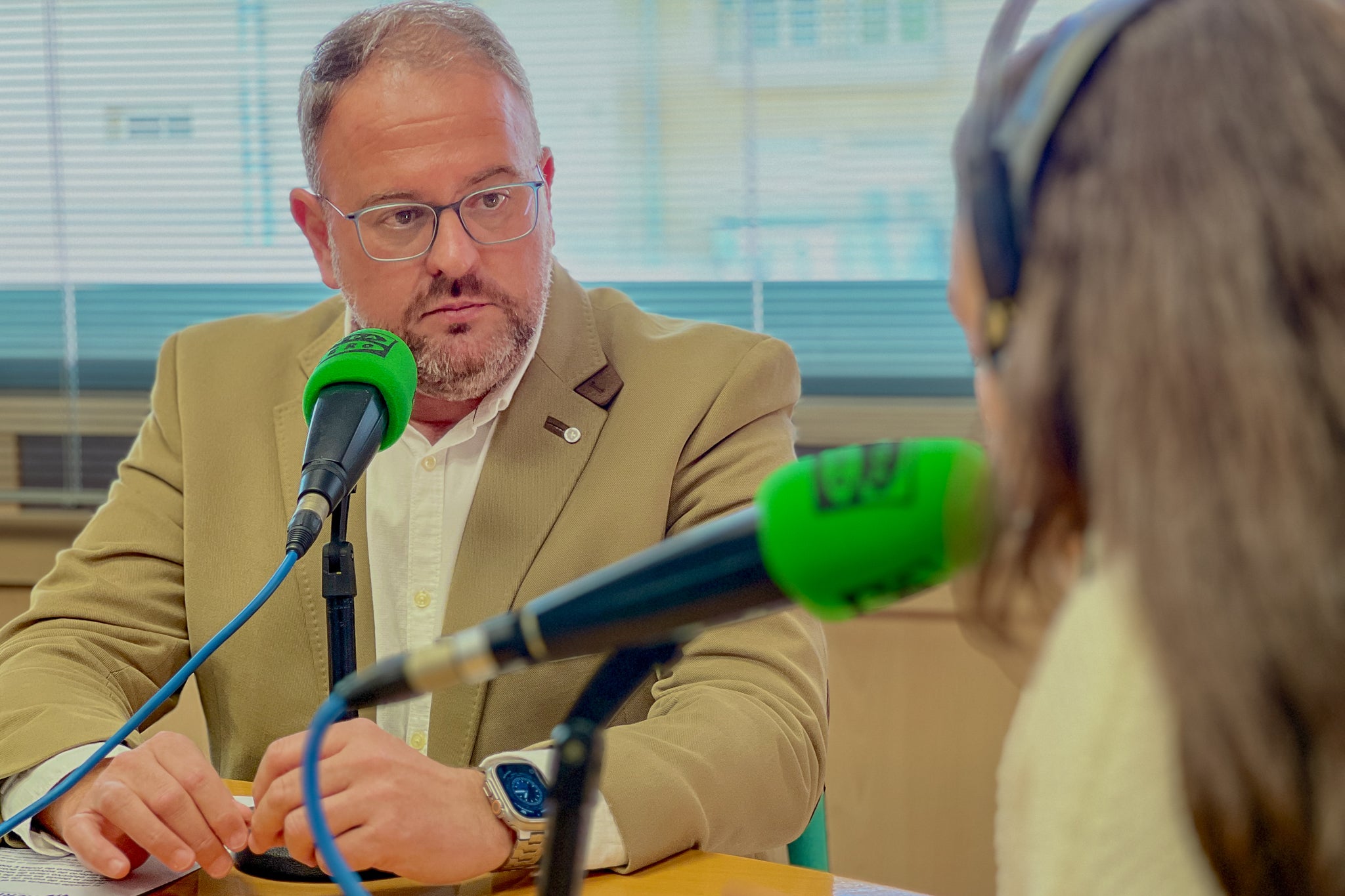 El alcalde y el resto de portavoces municipales muestran su solidaridad, condena y repulsa ante las pintadas aparecidas contra VOX y sus votantes El alcalde y el resto de portavoces municipales muestran su solidaridad, condena y repulsa ante las pintadas aparecidas contra VOX y sus votantes