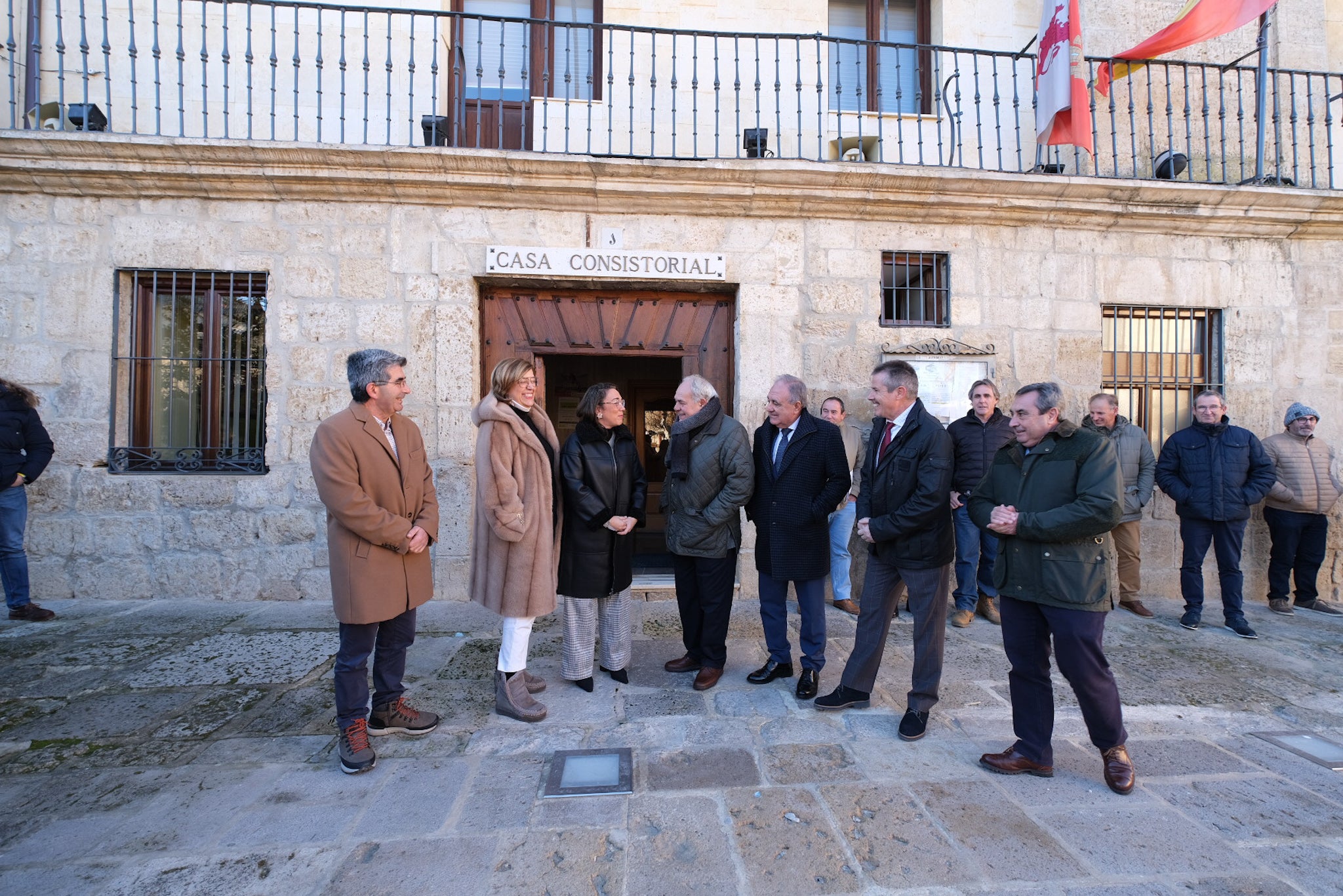 Junta y Regantes del Canal del Pisuerga firman un convenio de colaboración para invertir 5,4 millones en la ejecución de una planta fotovoltaica Junta y Regantes del Canal del Pisuerga firman un convenio de colaboración para invertir 5,4 millones en la ejecución de una planta fotovoltaica