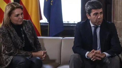 Archivo - El 'president' de la Generalitat, Carlos Mazón, y la portavoz del Consell y vicepresidenta primera, Susana Camarero, en una imagen de archivo - Archivo - El 'president' de la Generalitat, Carlos Mazón, y la portavoz del Consell y vicepresidenta primera, Susana Camarero, en una imagen de archivo -