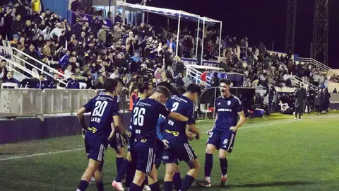 El CF Benidorm gana al CF La Nucía y recupera la confianza El CF Benidorm gana al CF La Nucía y recupera la confianza