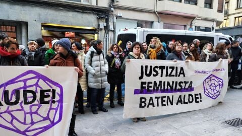 Concentración de apoyo a víctima de agresión sexual 
