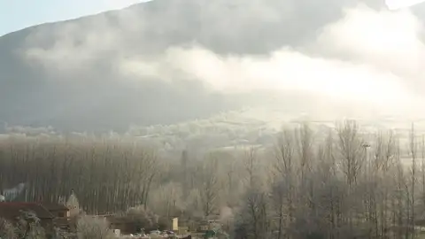 Frío y niebla en Valderredible (Cantabria) Frío y niebla en Valderredible (Cantabria)