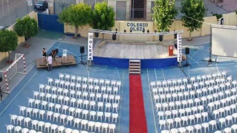 El Colegio Oleza recibe el FORTIUS por sus 50 a&ntilde;os promocionando la actividad f&iacute;sica