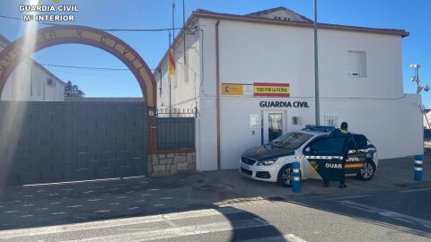 Cuartel de la Benem&eacute;rita en Santa Olalla. 