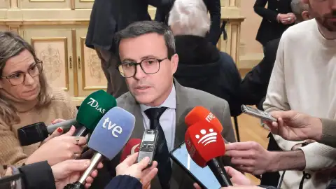 Gallardo señala que el PSOE extremeño "no tiene ninguna brecha", sino un proceso democrático de primarias Gallardo señala que el PSOE extremeño "no tiene ninguna brecha", sino un proceso democrático de primarias