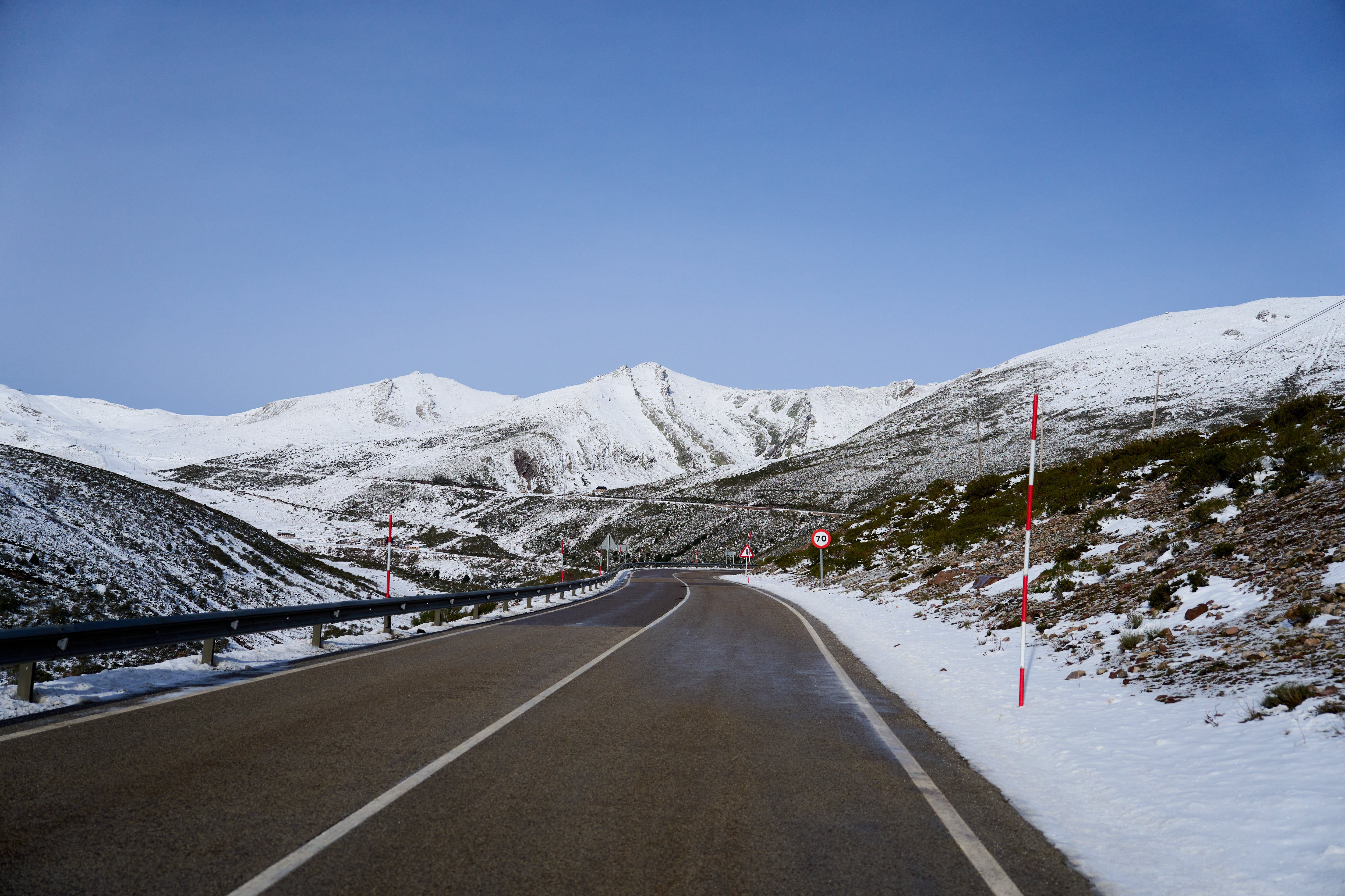 La ola de frío pone en alerta a media España: estas comunidades tendrán temperaturas bajo cero y fuertes heladas La ola de frío pone en alerta a media España: estas comunidades tendrán temperaturas bajo cero y fuertes heladas