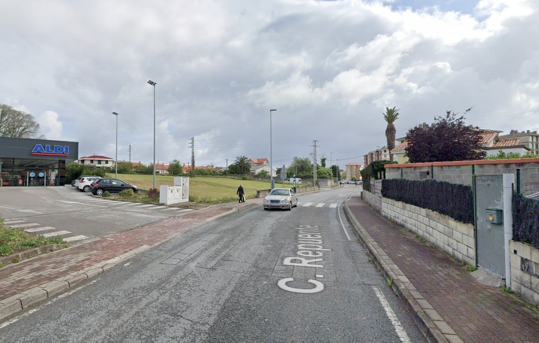 Muere una mujer atropellada por una furgoneta en la S-20 cuyo conductor se dio a la fuga Muere una mujer atropellada por una furgoneta en la S-20 cuyo conductor se dio a la fuga