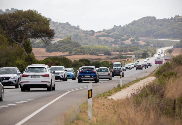El Consell de Menorca no descarta regular la entrada de vehículos esta temporada si se fundamenta con criterios técnicos El Consell de Menorca no descarta regular la entrada de vehículos esta temporada si se fundamenta con criterios técnicos