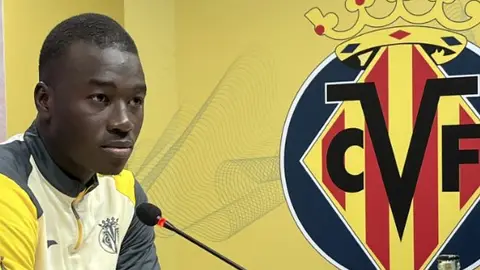 Gueyé: "Este equipo quiere jugar la Champions" Gueyé: "Este equipo quiere jugar la Champions"