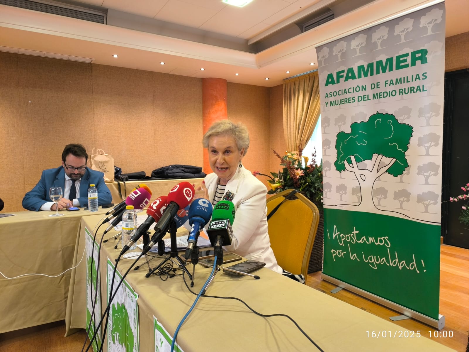 Formación, reducir la brecha digital y luchar contra la violencia de género, objetivos de AFAMMER para 2025 Formación, reducir la brecha digital y luchar contra la violencia de género, objetivos de AFAMMER para 2025