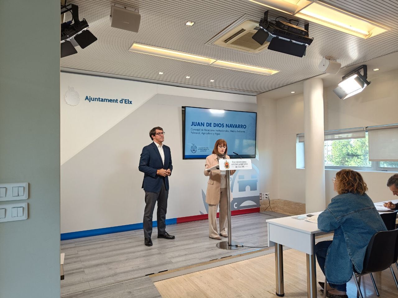 El Ayuntamiento de Elche pondrá en marcha en febrero un servicio de atención psicológica a familias con menores El Ayuntamiento de Elche pondrá en marcha en febrero un servicio de atención psicológica a familias con menores