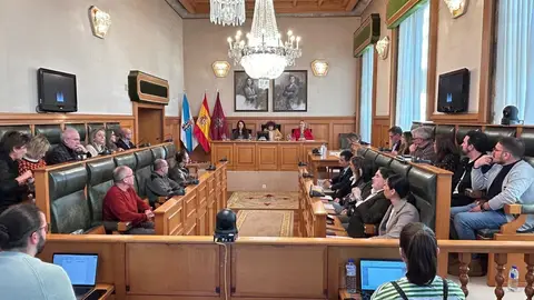 La alcaldesa Goretti Sanmartín reivindica su gestión mientras el PSOE reclama autocrítica y diálogo y el PP cuestiona qué mejoró en Santiago La alcaldesa Goretti Sanmartín reivindica su gestión mientras el PSOE reclama autocrítica y diálogo y el PP cuestiona qué mejoró en Santiago