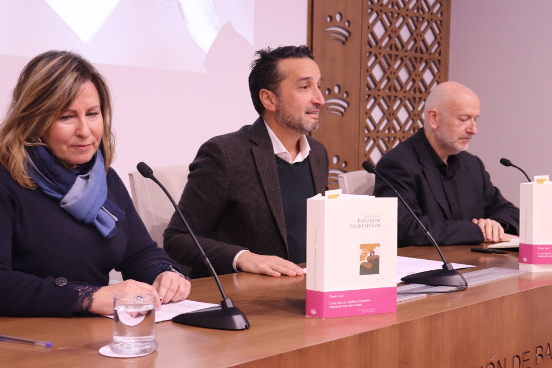 En número de la Revista de Estudios Extremeños de 2024 confirma su nueva etapa y presenta 15 trabajos evaluados o sus notas En número de la Revista de Estudios Extremeños de 2024 confirma su nueva etapa y presenta 15 trabajos evaluados o sus notas