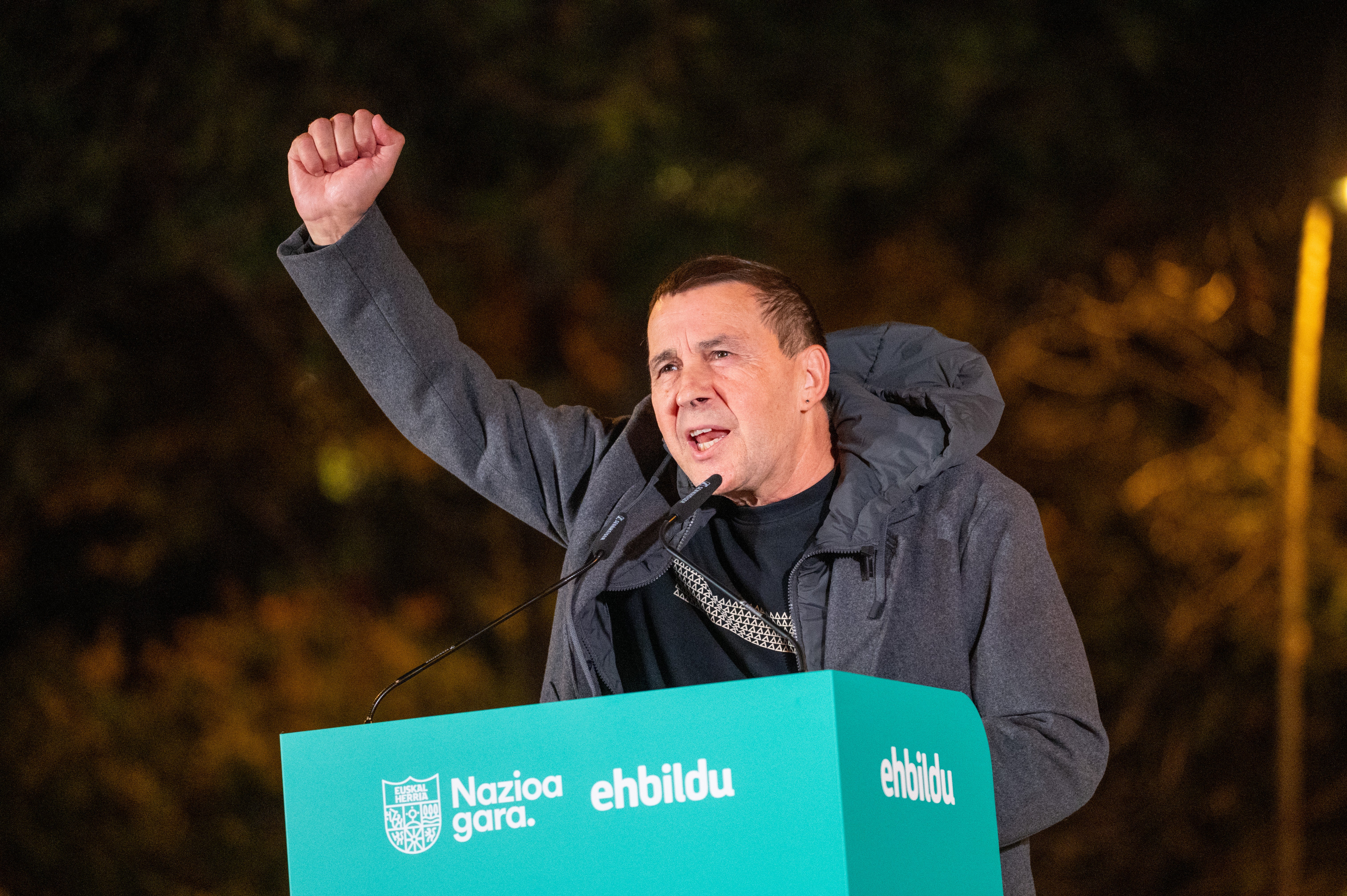Otegi encabeza la nueva dirección de EH Bildu con miembros condenados por intentar reconstruir Batasuna Otegi encabeza la nueva dirección de EH Bildu con miembros condenados por intentar reconstruir Batasuna