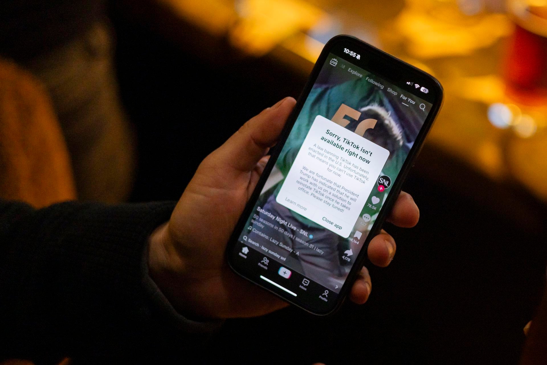 TikTok deja de funcionar en Estados Unidos y anuncia que trabaja para restaurar su uso "lo antes posible" TikTok deja de funcionar en Estados Unidos y anuncia que trabaja para restaurar su uso "lo antes posible"