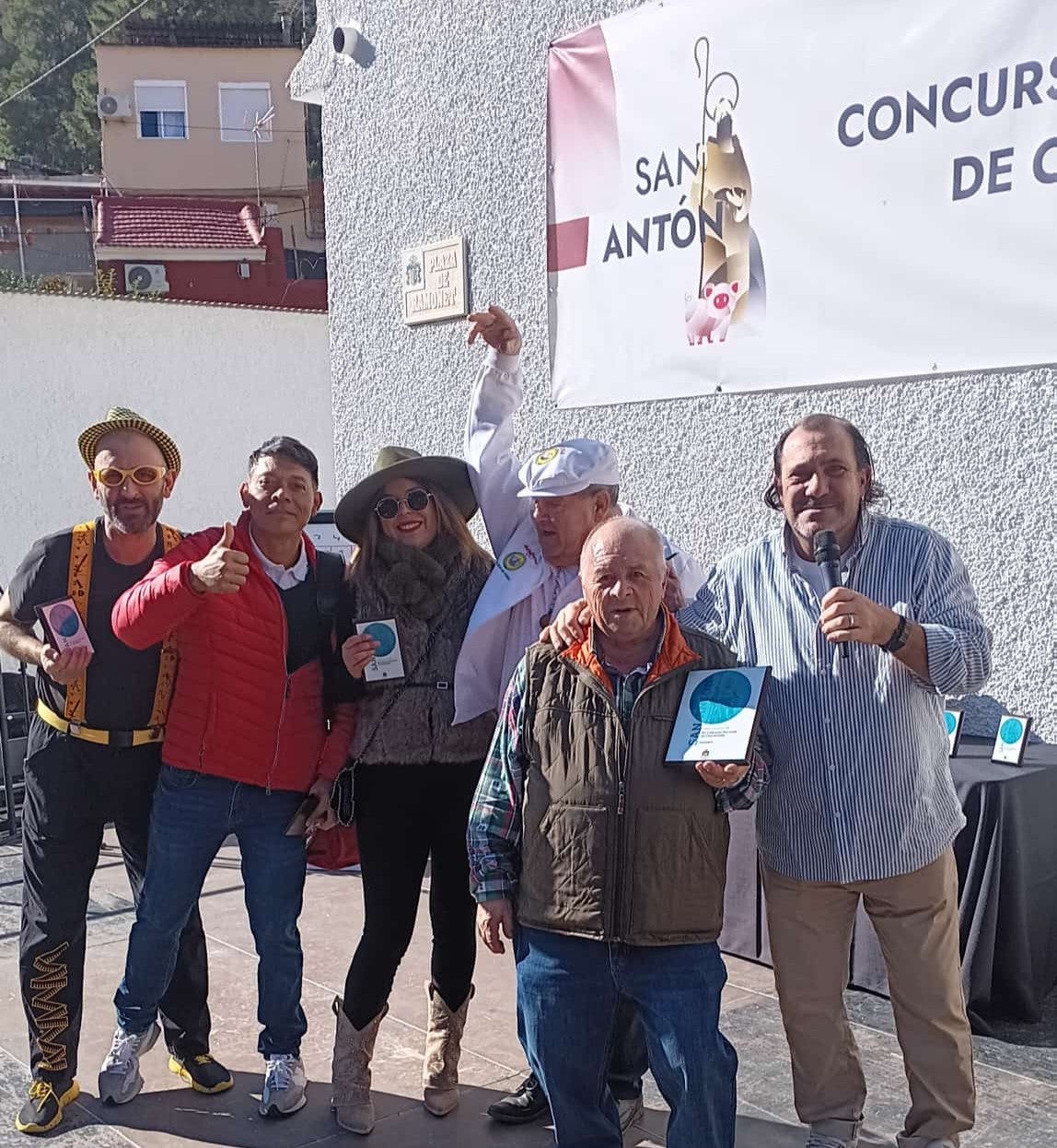 'El Pajiso' gana el 40º Concurso Nacional de Charlatanes celebrado en Orihuela 'El Pajiso' gana el 40º Concurso Nacional de Charlatanes celebrado en Orihuela