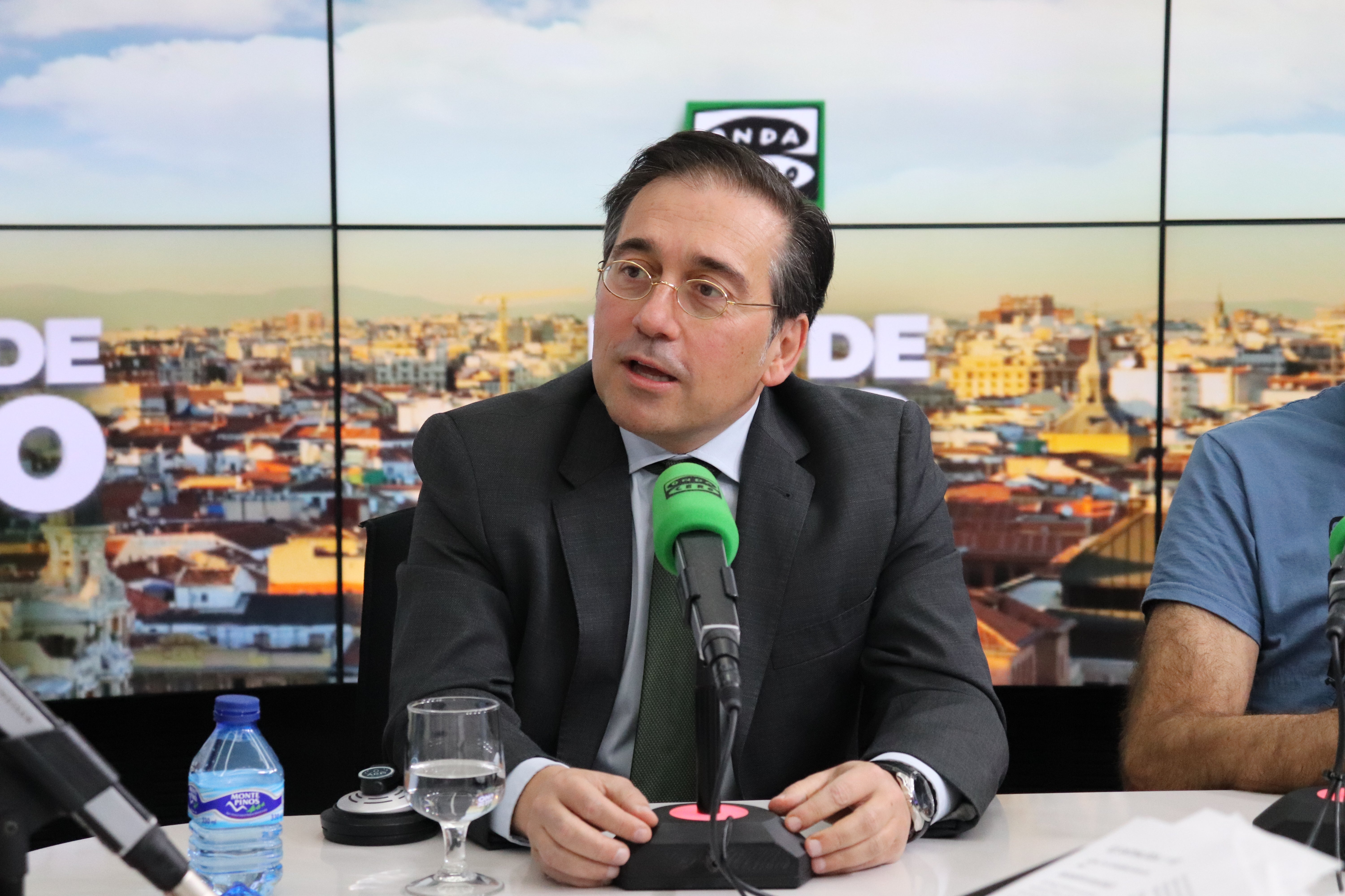 Albares exige que se suspenda cualquier acuerdo de asociación con Israel si persiste con el bloqueo a Gaza Albares exige que se suspenda cualquier acuerdo de asociación con Israel si persiste con el bloqueo a Gaza