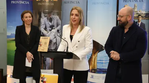 Tania Barcelona, Almudena Martínez y Germán Beardo Tania Barcelona, Almudena Martínez y Germán Beardo