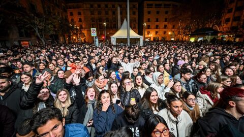 La Revetla de Sant Sebastià congrega a más de 50.000 personas en Palma