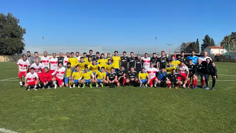 El Colegio de Médicos de Badajoz celebraba su V Trofeo Ibérico de Fútbol Médico El Colegio de Médicos de Badajoz celebraba su V Trofeo Ibérico de Fútbol Médico
