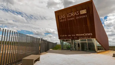 La Diputación adjudica la redacción del proyecto y la ejecución de las obras para la adecuación y mejora de la iluminación y sensorización de la Cueva de los Franceses .
