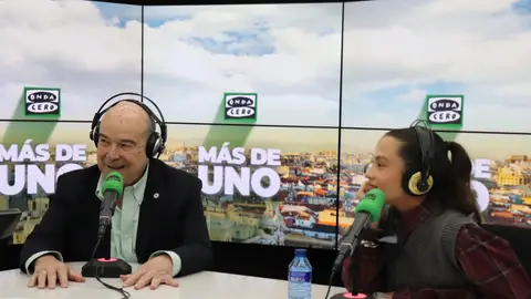 Antonio Resines y Natalia Azahara presentan 'Mikaela' Antonio Resines y Natalia Azahara presentan 'Mikaela'