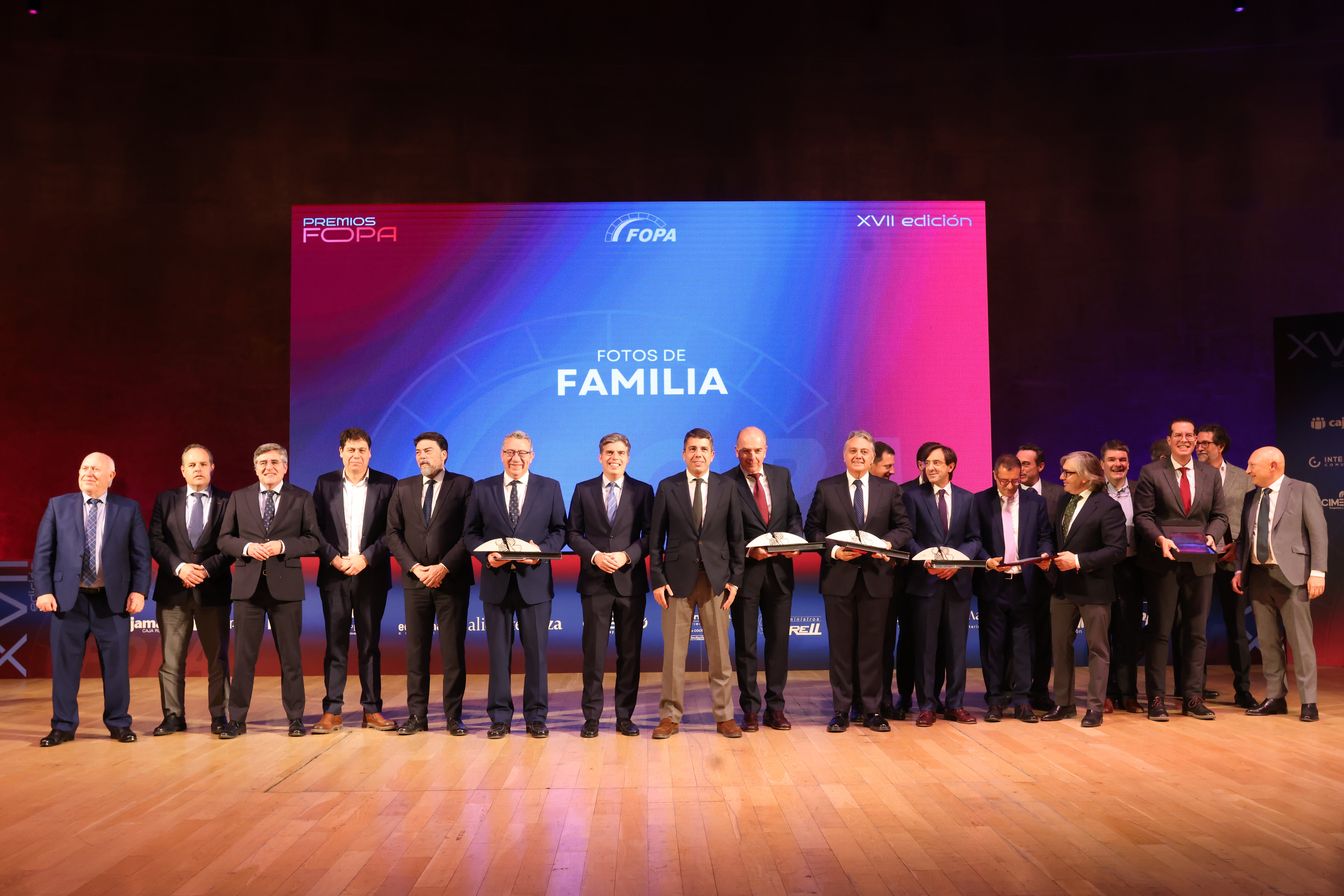 Mazón: "el Consell invierte más de 300 millones de euros en infraestructuras en la provincia de Alicante" Mazón: "el Consell invierte más de 300 millones de euros en infraestructuras en la provincia de Alicante"