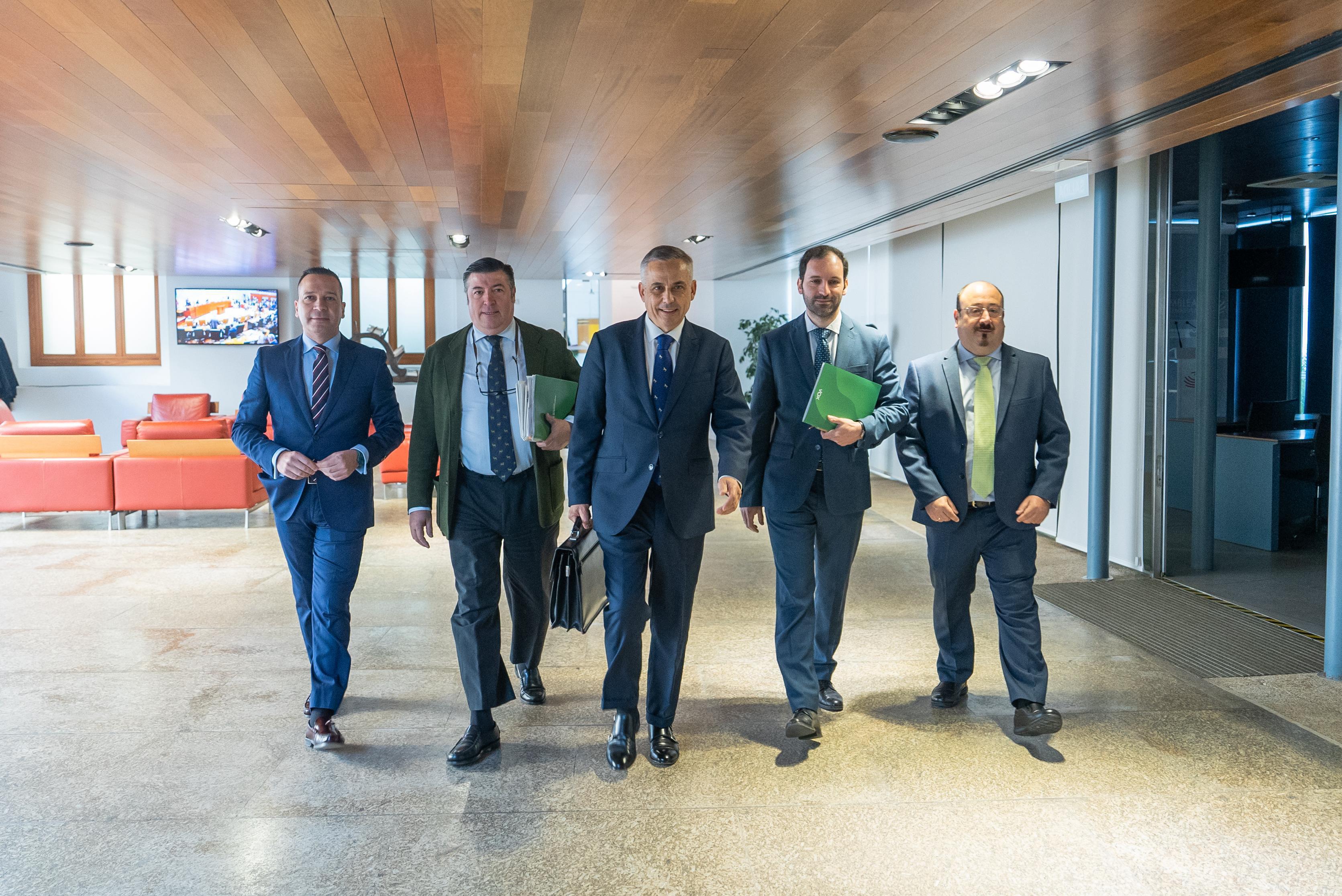 VOX denuncia “la traición del Partido Popular” al oponerse a la Ley de Concordia, en consenso con el PSOE por los Presupuestos VOX denuncia “la traición del Partido Popular” al oponerse a la Ley de Concordia, en consenso con el PSOE por los Presupuestos